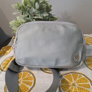Lululemon Athletica Light Gray Belt Bag